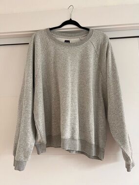 GAP Crewneck Sweatshirt - Heather Gray